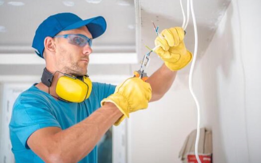 Installation électrique et pose d'éclairage par un électricien